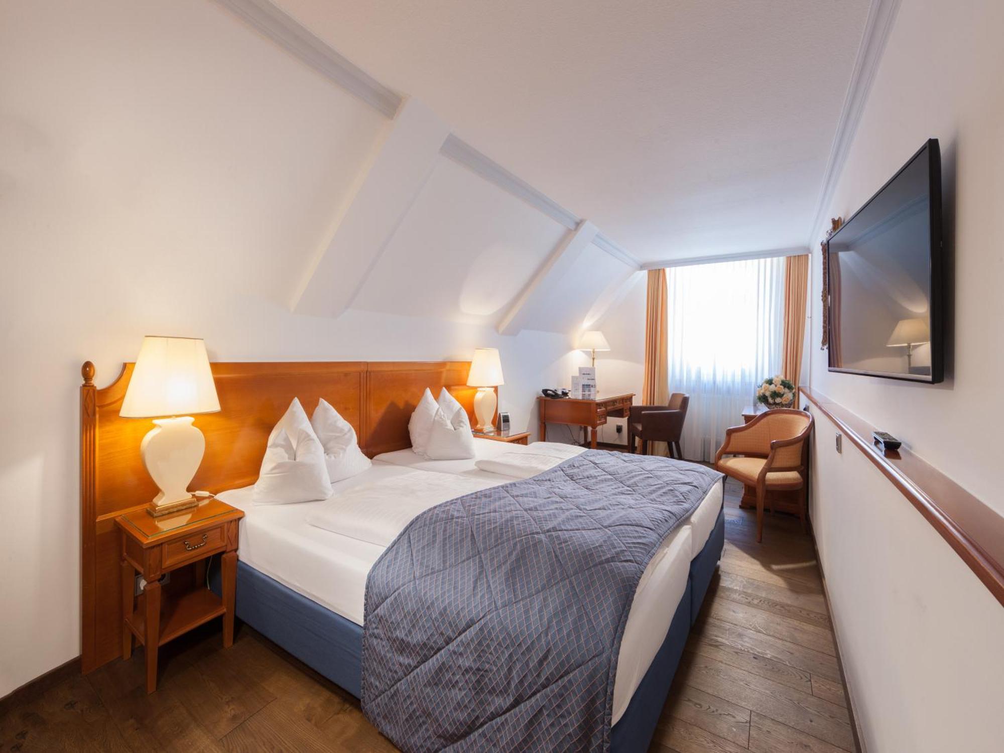 Hotel Goldene Sonne Landshut Eksteriør billede